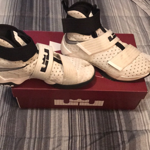 Nike Other - Nike soldier 10